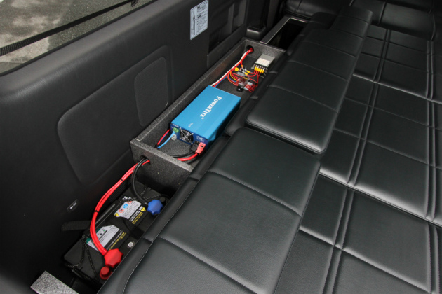 SHサブバッテリーシステムの装備で車内で電装システム使用可能