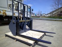 油圧ショベル10〜14tクラス用可動式フォークリフト新品セール品