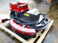 使用少の中古10〜14tクラス草刈りディスクカッター｢カッターマン｣