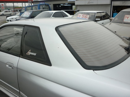 32GTR リアガラスモール交換完了｜交通事故修理／キズ・サビ・ヘコミ