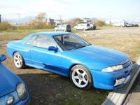 ブルーの３２GTR・板金、ブーストUPで入庫