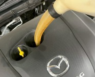 マツダ3搭載スカイアクティブGエンジンのオイル＆エレメント交換