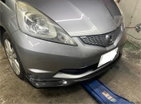 持ち込みのカーボンフロントスポイラーをフィットに取り付け完了！