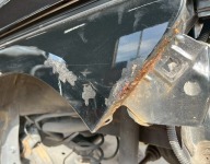 N-BOX リアフェンダーの錆を簡易補修＆リア足回り付近の防錆処理