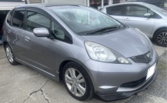 持ち込みサイドステップ＆リアアンダースポイラーをフィットに取り付け