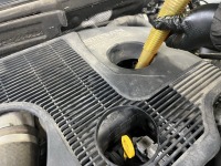 ジュークのオイル/エレメント交換！走行距離等も加味しオイル添加剤も一緒に注入！