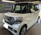 N-BOXのオイル交換＆タイヤ交換！助手席ドア交換修理＆サビ簡易修理！