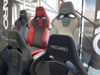 RECARO SR-S UT100H CG/BK入荷　展示中！