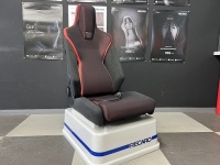 RECARO 新商品リクライニングシート LX-F BK110H A/R BK/RD 展示中