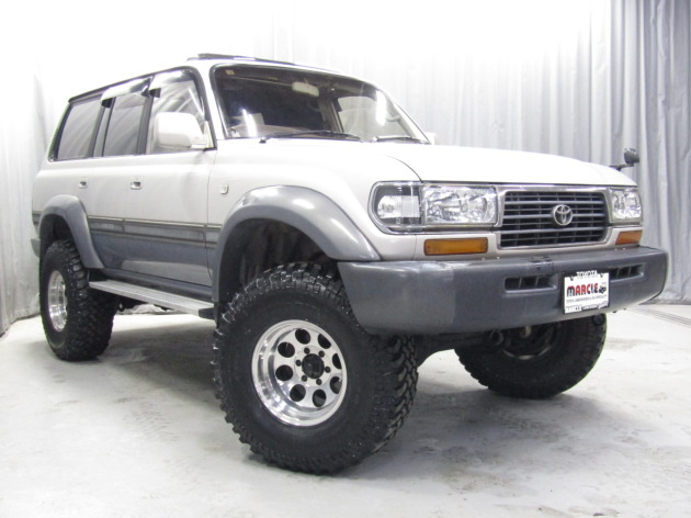 中古車：ランドクルーザーシリーズ・4×4 車両のカスタム改造中古車｜トヨタ ランドクルーザー（ランクル）専門店 中古車/買取 札幌のMARCLE