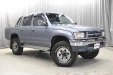 H10ハイラックススポーツピックアップ！４WDダブルキャブ！本州仕入走行11.7万キロ！