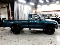 ハンターの方にも大人気！！ハイラックス準備中！！