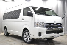 Ｒ７年式ハイエースバンハイルーフワイドスーパーロング4WD！ワンオーナー2000キロ！