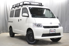 令和３年式タウンエースバン４WDリフトアップカスタム！走行2.2万キロ！ルーフキャリア付き！