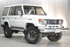 ランクル77ディーゼルオートマリフトアップ！走行２４万キロ本州仕入車両！