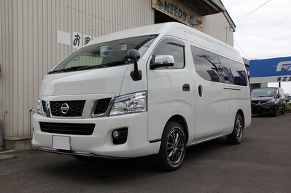 Nv350キャラバンワイド用 カラードグリルカバー 日産nvシリーズ トランスポーター カスタム 車中泊 専門店 株 ニーズ札幌 Do Blog ドゥブログ