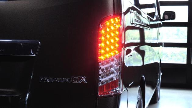 ネイビーシー テールランプ LED NV350 E26 キャラバン ファイバー