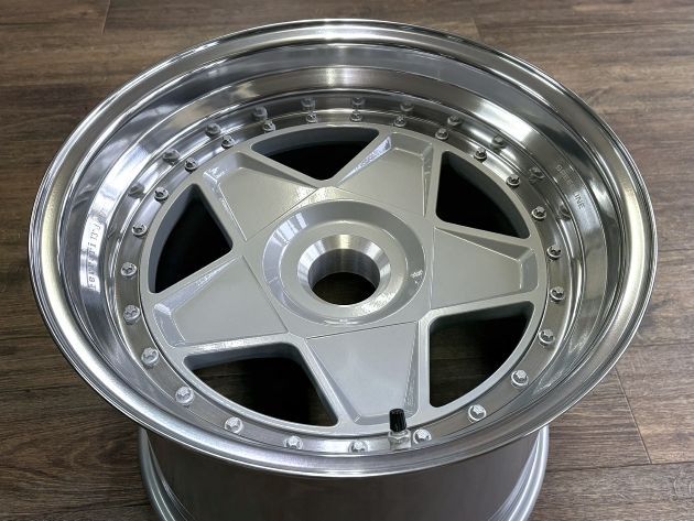 フェラーリF40純正スピードライン3Pホイールをフルオーバーホール