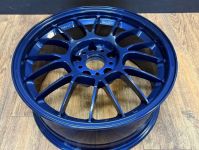 RAYS SE37Kの17インチをブロンズからマグブルーへ色変え塗装