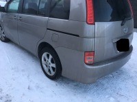 トヨタアイシス 雪に隠れた縁石にぶつけて凹み修理塗装！