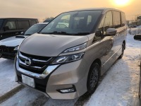 現行日産セレナ  免許取りたての息子さんが車庫入れで擦ってしまいミラーポロリ