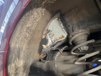 フレームが腐食サビにより穴が空き車検取得不可となってしまった車両の溶接修理依頼
