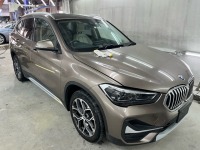 BMWX3  ドアのヘコミの板金修理でご入庫です♪