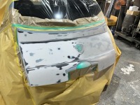 Y君の日産マーチリッツ 後ろから追突されてレッカー入庫!相手方の対物保険で修理します♪