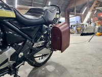 kawasaki ゼファー400 サイドバック取付用のワンオフベース製作のご依頼です♪