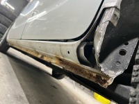 Yさまのスズキスペーシア  定番のリアフェンダーのサビでご入庫です♪