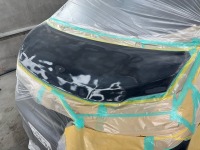 トヨタヴェルファイア  ボディ表面がマダラ模様にシミが発生！