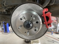 ステップワゴン固着したリアブレーキキャリパー・ローターの交換です