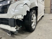 ダイハツタント  接触事故ですが車両保険無しなのでリサイクル部品を使って修理します♪