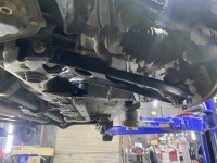 ユーザー車検代行ご依頼で入庫したダイハツウェイクのガタ付きある左ロアアームを交換！