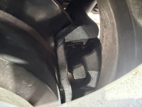 ノア固着した左リアキャリパーをリビルトキャリパーに交換！