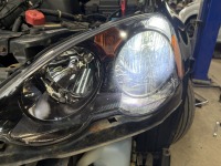 持ち込みでインテグラタイプRのLEDヘッドライトバルブ＆新品リアブレーキキャリパーに交換作業ご依頼