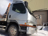 番外編！搬送車三菱キャンター運転席足元鉄板腐れ陥没のため補強修理！