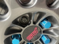 スバルインプレッサWRXのなめたハブボルトを新品交換修理