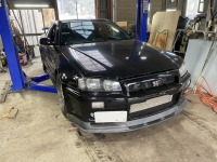 R34スカイラインGT-Rのタイロッドエンドとロアアームを交換修理