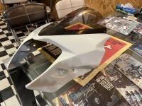 GSR400の社外FRP製アッパーカウルの割れ欠損修理&色替え塗装