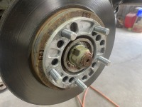 スペーサー装着のパジェロミニをロングハブボルトに交換(打ち替え)