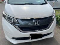 フリードの先端が広くサビサビになったボンネットを新品交換修理