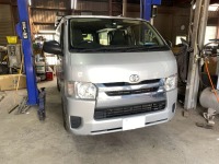 ハイエースのユーザー車検代行&エンジンオイル/フィルター交換