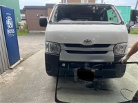 ハイエースのヒビ割れたフロントガラスを交換してユーザー車検代行