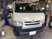 ハイエース200のユーザー車検代行&エンジンオイル/フィルター交換