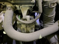 発電不良で走行不能となったハイエースのオルタネーター交換修理