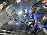 200系ハイエース過走行車の燃料フィルターを不具合予防で新品交換