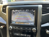 ヴェルファイアの白ボケした純正バックカメラを新品部品で交換修理