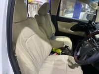 30系ヴェルファイアに高級感増すクラッツィオ製シートカバー取り付け