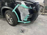 フォレスターのバンパー擦り傷を修理費用抑えるため脱着無しで板金塗装
